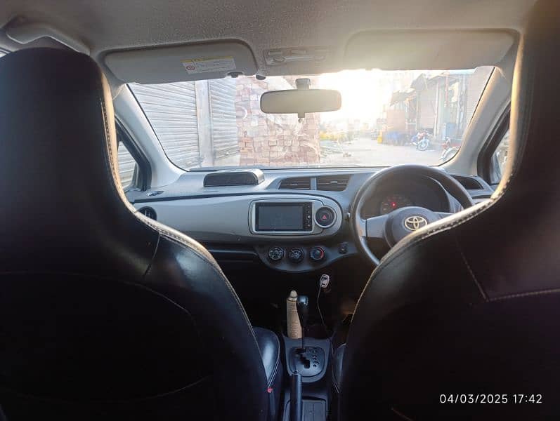 Toyota Vitz 2015 3