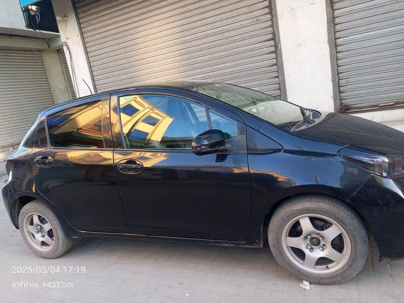 Toyota Vitz 2015 4