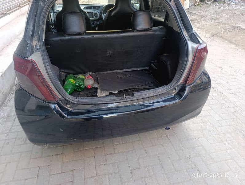 Toyota Vitz 2015 10