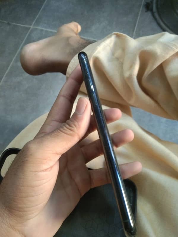 iPhone 11 Pro Max 512gb non pta exchange possible 6