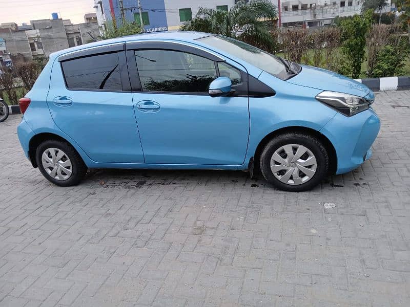 Toyota Vitz 2016 1