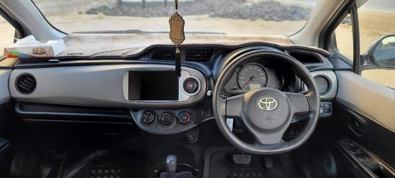 Toyota Vitz 2013 12