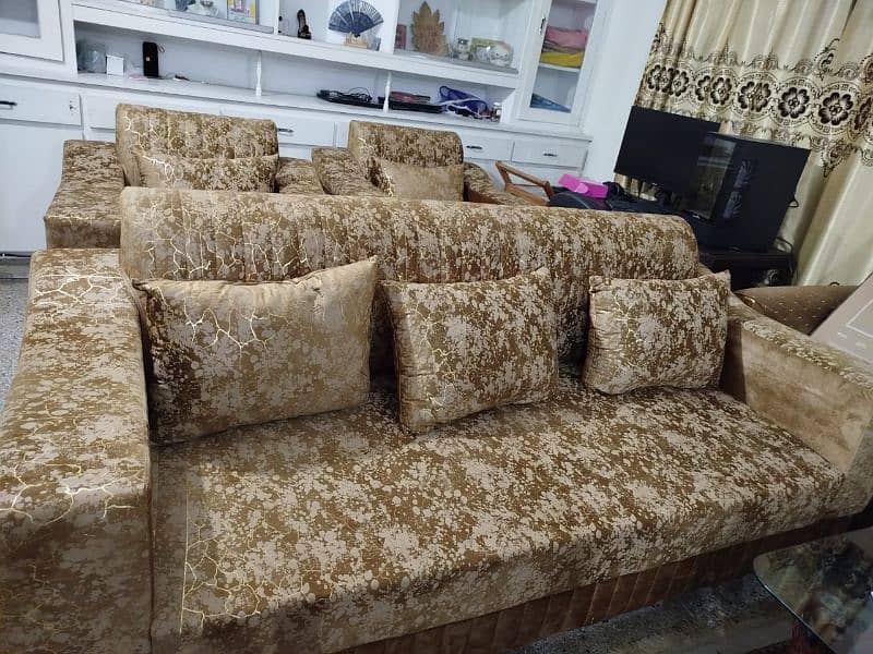 Sofa set 0