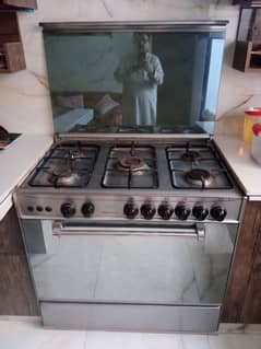 Canon 4-Burner Cooking Range with Oven – Excellent Condition