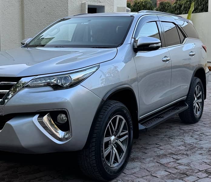 Toyota Fortuner V 2018 2