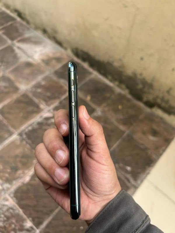 Iphone 11 pro 64 gb Non PTA ( FU ) 1