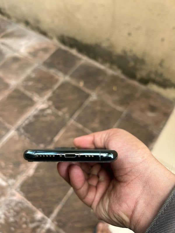 Iphone 11 pro 64 gb Non PTA ( FU ) 4