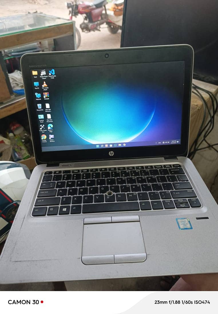 Hp Core i7 7th generation elite book 10/8 condition 7