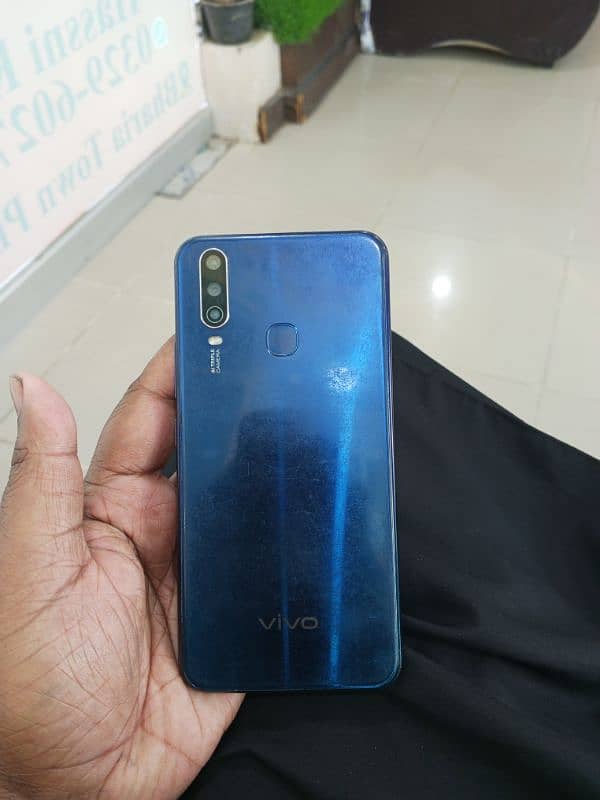 vivo y15 4 gb 64 gb price 15000 2