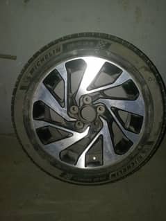 Honda civic 2018.  tyre   serf one month use