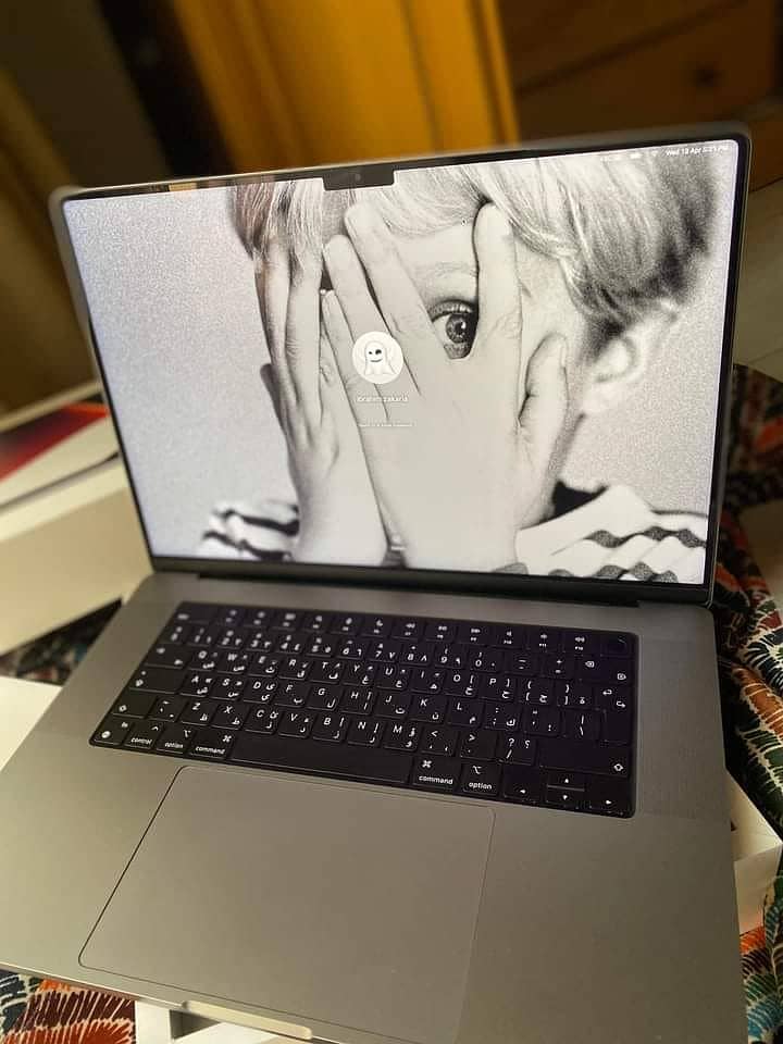 MacBook pro Core i9 2019 model for sale me 1