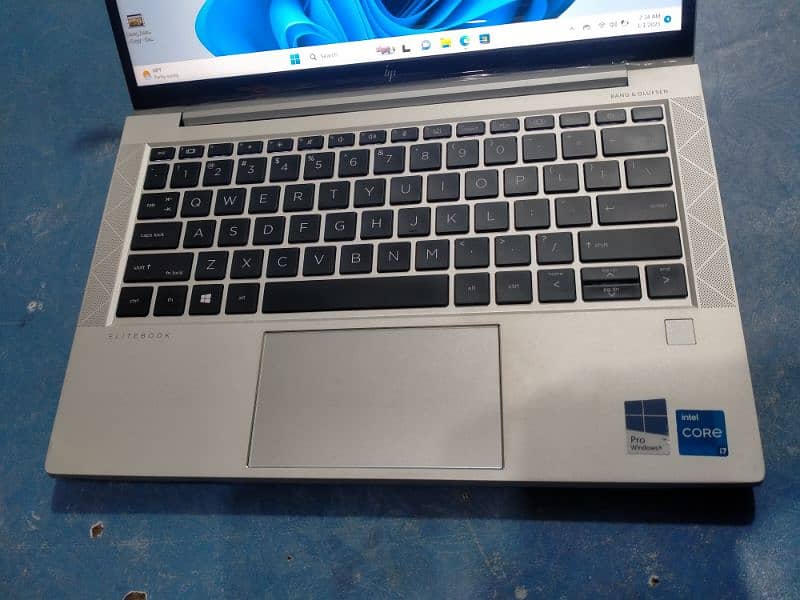 HP Elitebook 830 G7 Intel Core i7 10th Gen 16GB / 256 2