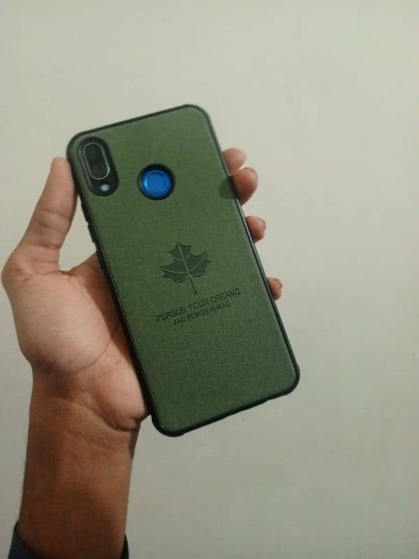 Huawei nova 3i dual pta 4/128 with box 0