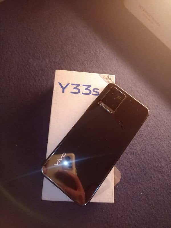 VIVO Y33S 1