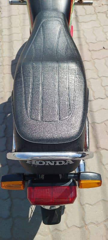 Honda CD70 red lush condition 5