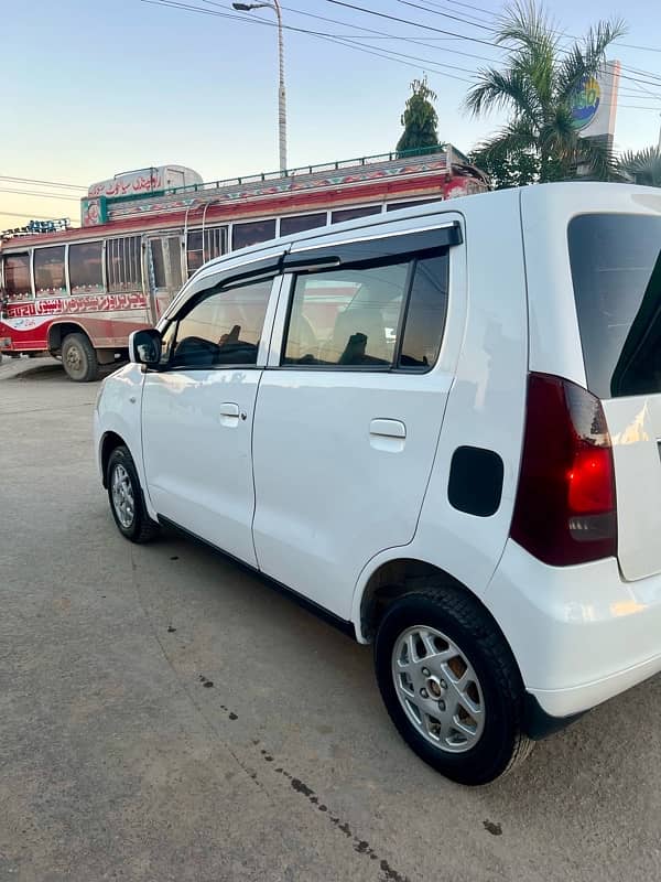 Suzuki Wagon R 2018 3