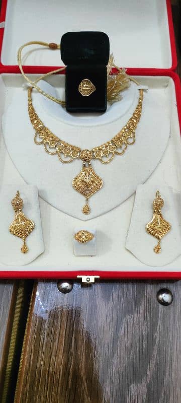 GOLD SET FOR SALE 1