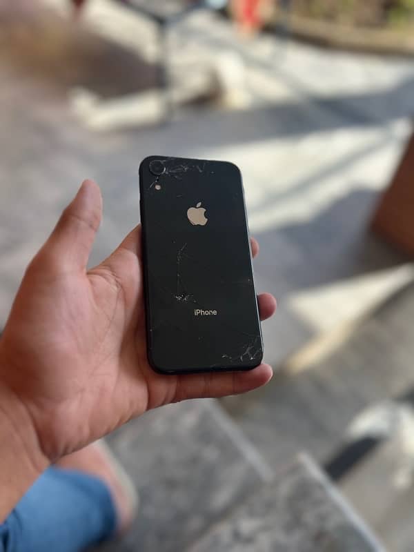 iPhone XR 0