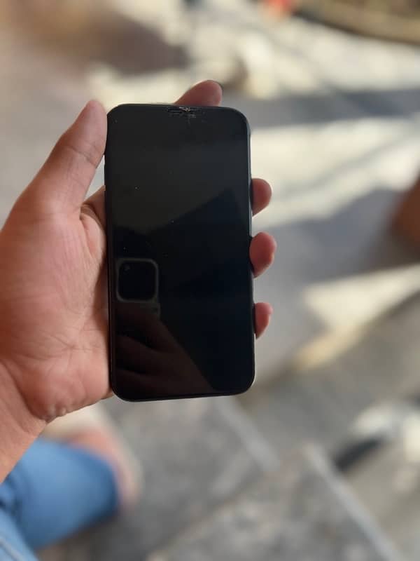 iPhone XR 1