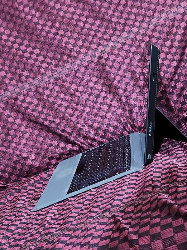 Microsoft Surface Pro 2 Touch 4k LED 4gb Ram 128gb SSD Core i5 3rd Gen 3