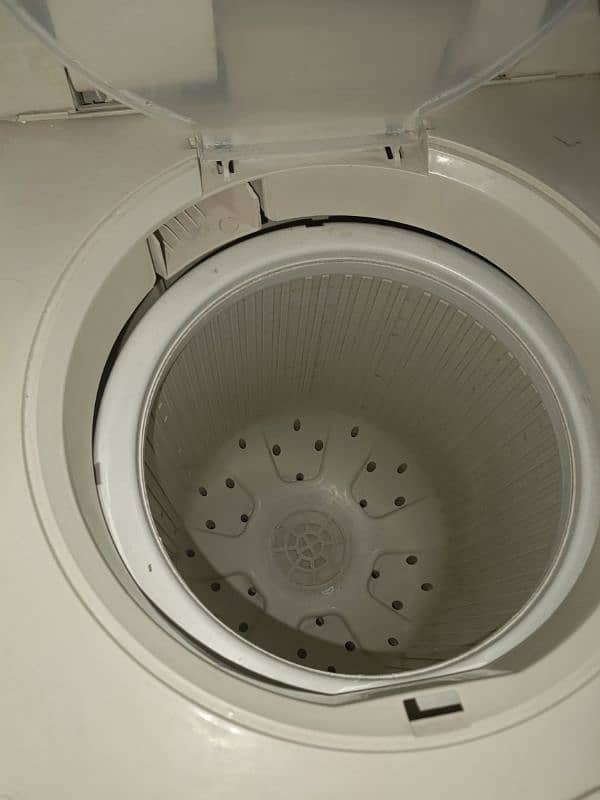 Haier washing machine HWM120-AS 3