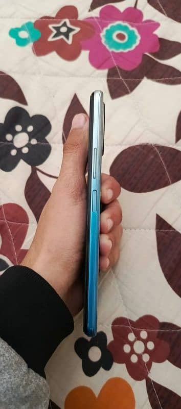 vivo y15s 6/128 5