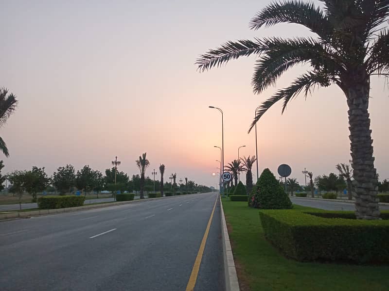 5 Marla Fully Developed Plot in Bahria Orchard Phase 1 - Eastern 13