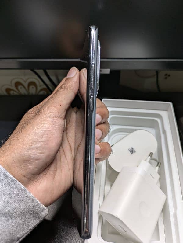 Oppo Reno 11 12/25GB With Box 2