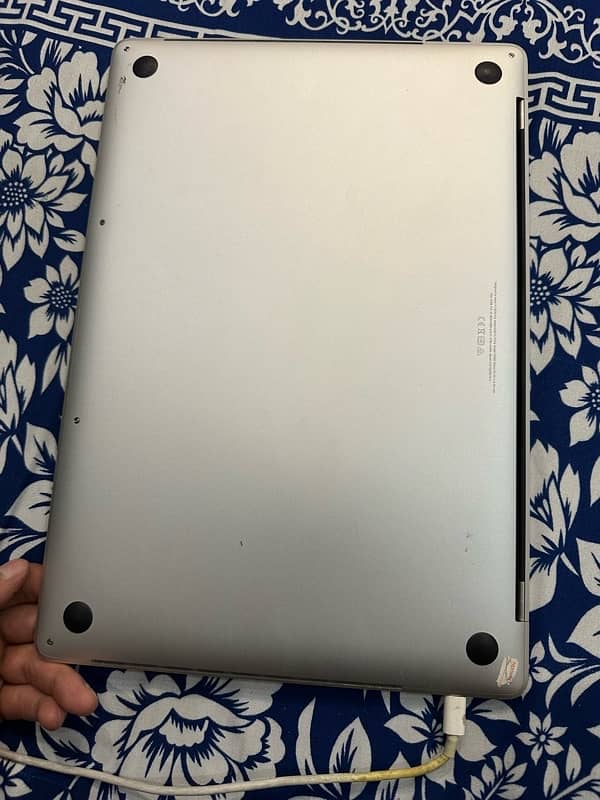 Macbook Pro 2017 (15Inch) 3