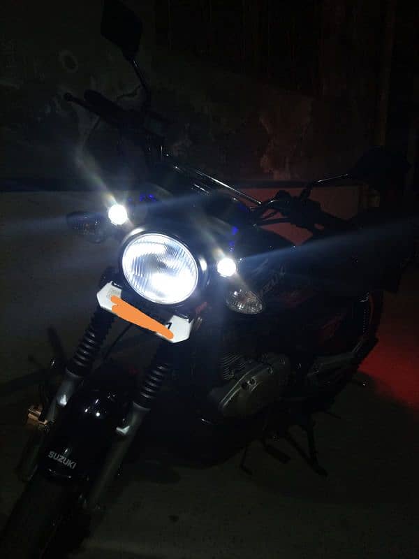 Suzuki Gs 150 SE 2