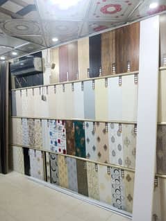 Vinyl flooring-Wooden floor-Media wall-Ceiling light-Wallpaper-Grass