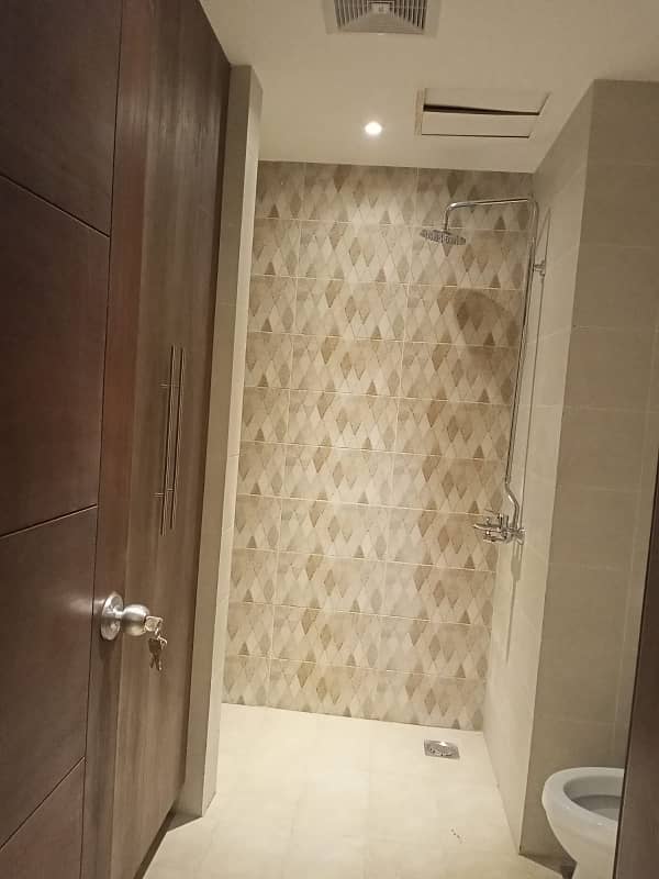 Luxury Un Furnished Studio Apartment Available For Rent Opposite DHA Phase 4 6