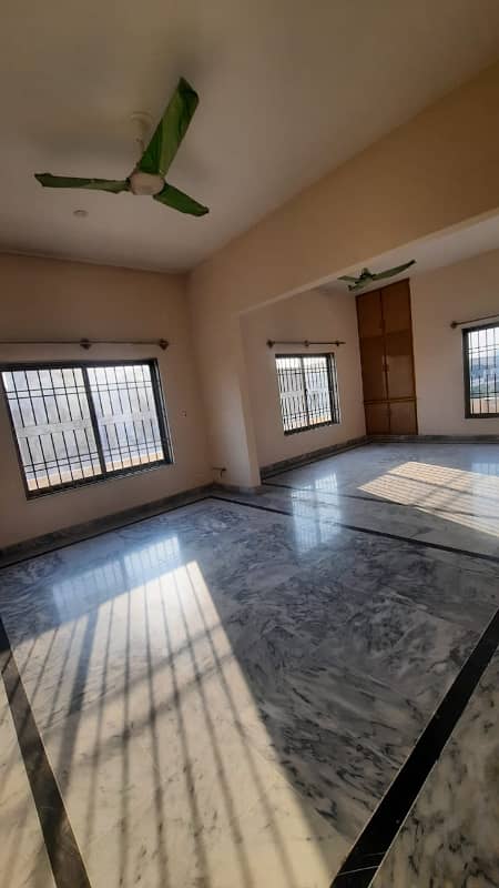 1st Floor Upper Portion Available for Rent 6