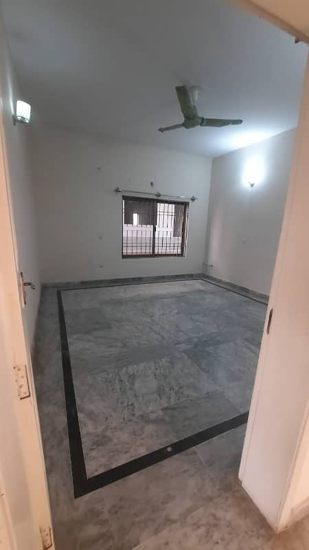 1st Floor Upper Portion Available for Rent 7