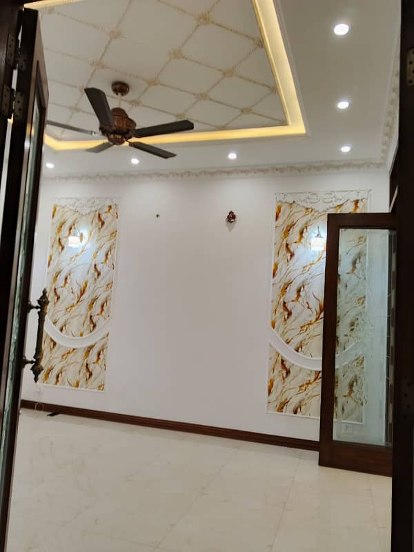 10 Marla House For Sale In Paragon City Lahore 6