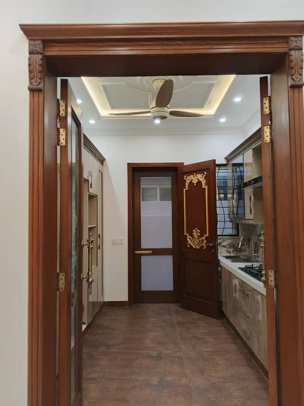 10 Marla House For Sale In Paragon City Lahore 11