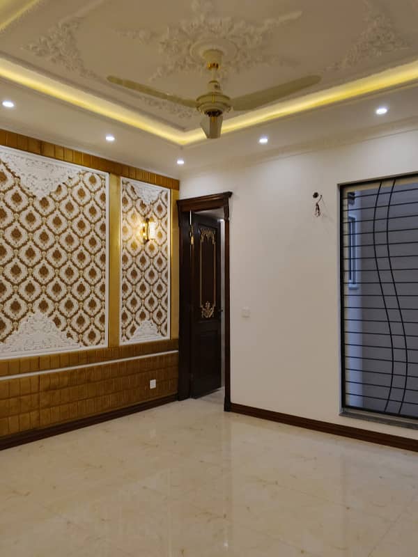 10 Marla House For Sale In Paragon City Lahore 12