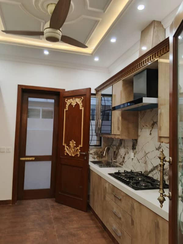 10 Marla House For Sale In Paragon City Lahore 16