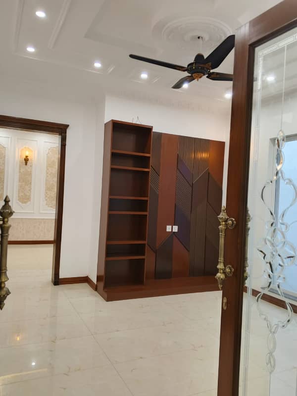 10 Marla House For Sale In Paragon City Lahore 24