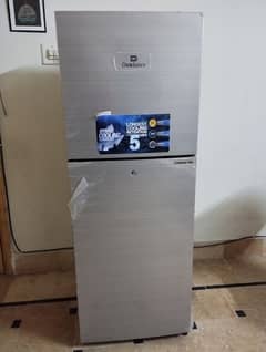 dawlance medium size fridge