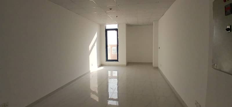 423 Square Feet Office Prime Space With Terrace Is Available For Rent In Grand Square Mall 0