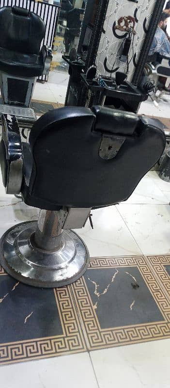 5 chairs for sale argnt sell contact number 03_23_70_41_893 4