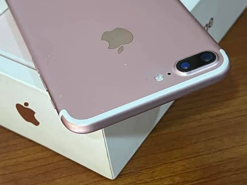 iPhone 7 plus 128 GB my WhatsApp number 03411594804 1