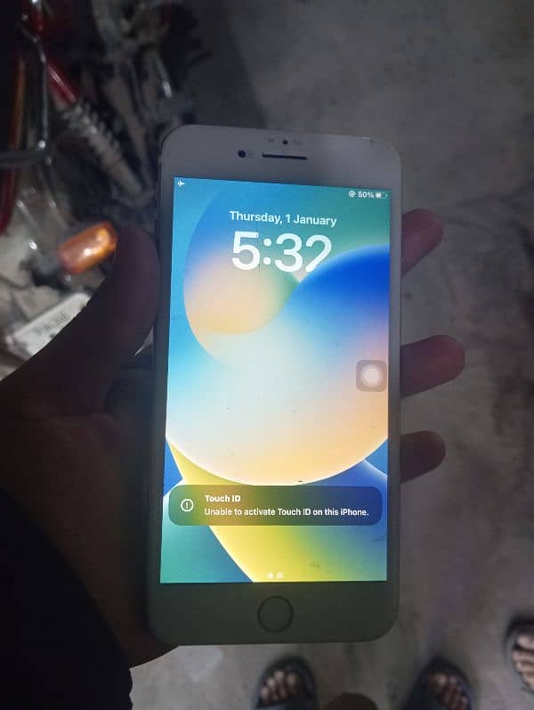 Iphone 8 plus 64gb non pta bus touch nahi chalta 03078394290 0