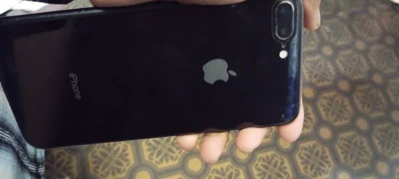 I am selling my iPhone 7plus 0