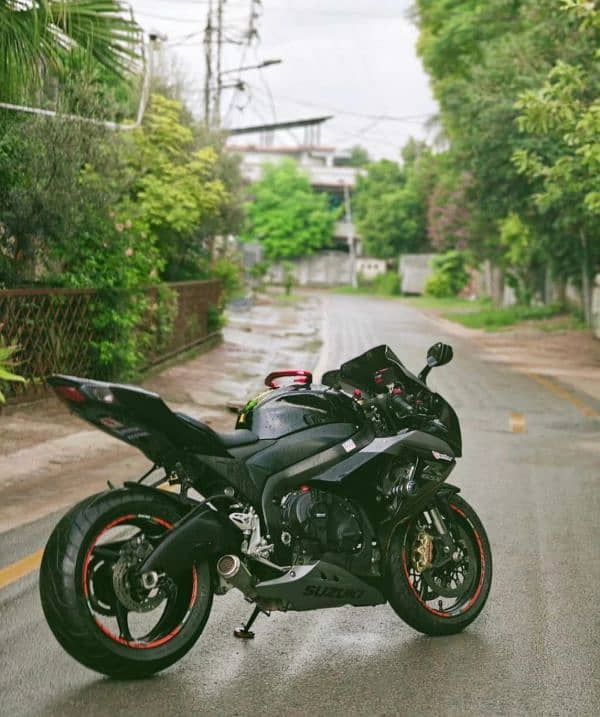 Suzuki GSXR 1000 1