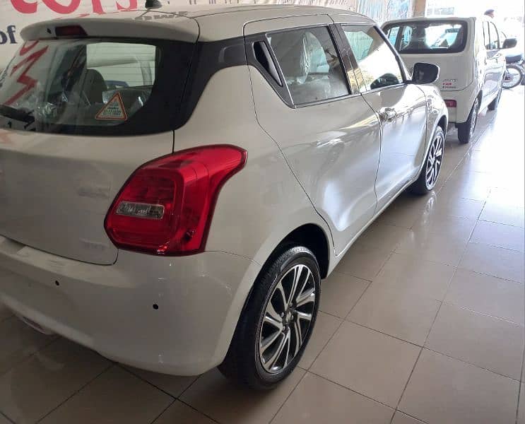 SUZUKI SWIFT GLX CVT 3