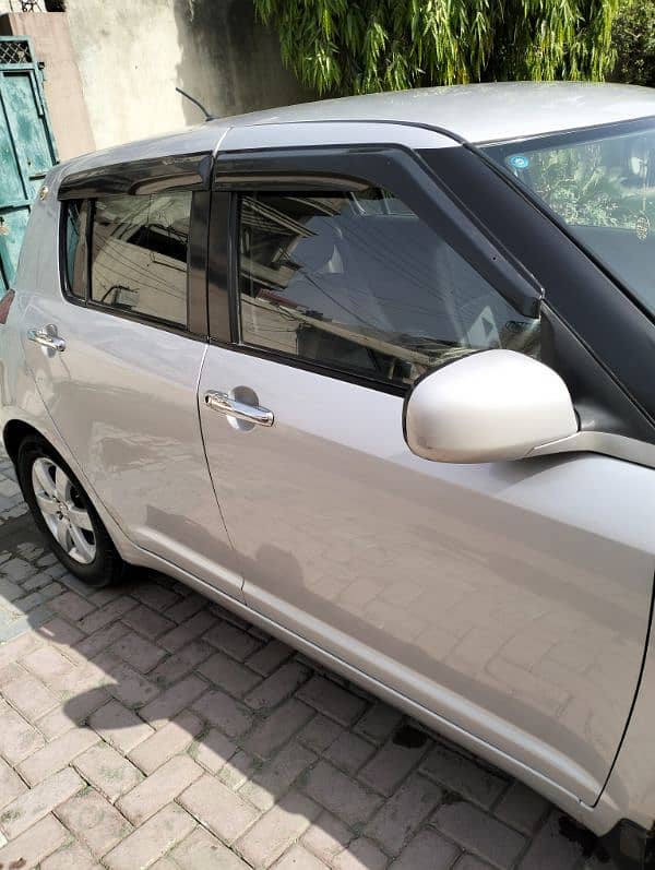 Suzuki Swift 2013 3