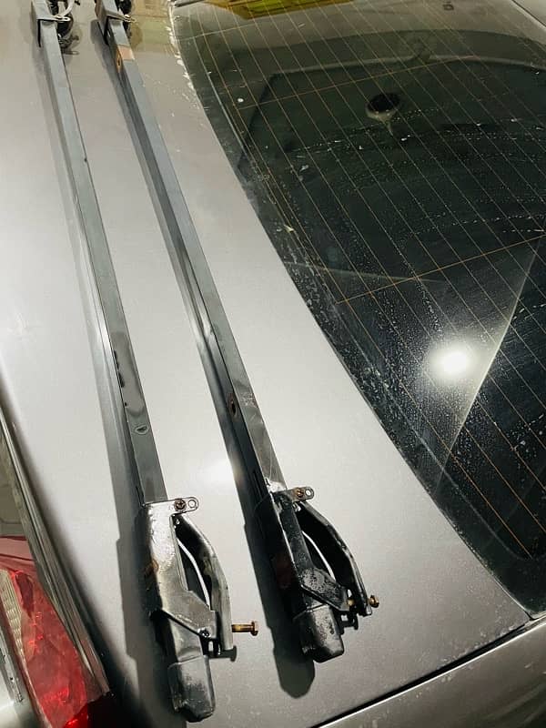 Roof Cross Bars & Jeep Roof Light For Sale 3