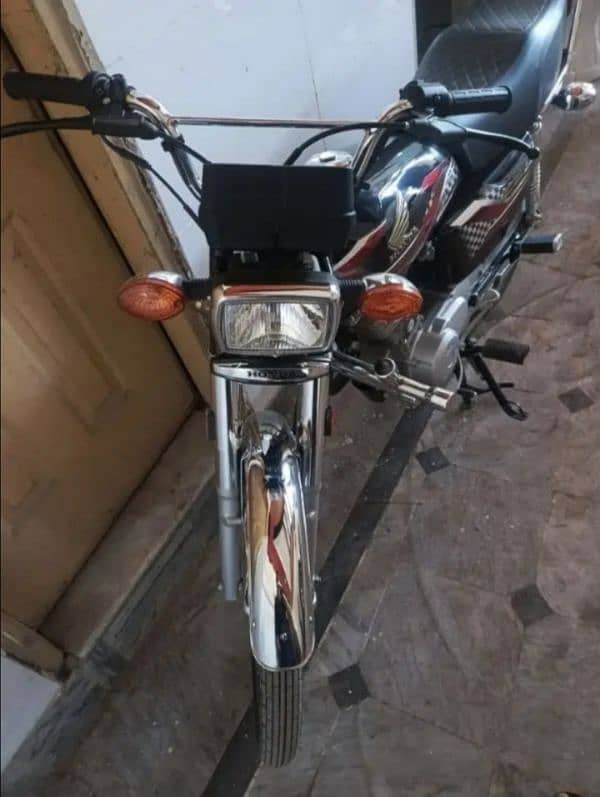 Honda 125 black total original 0